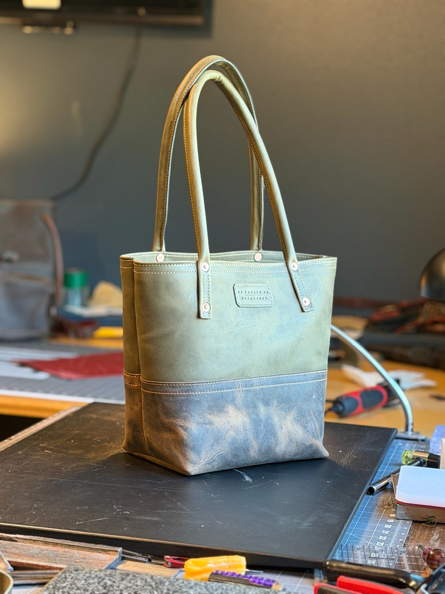 The Classic Tote Mini