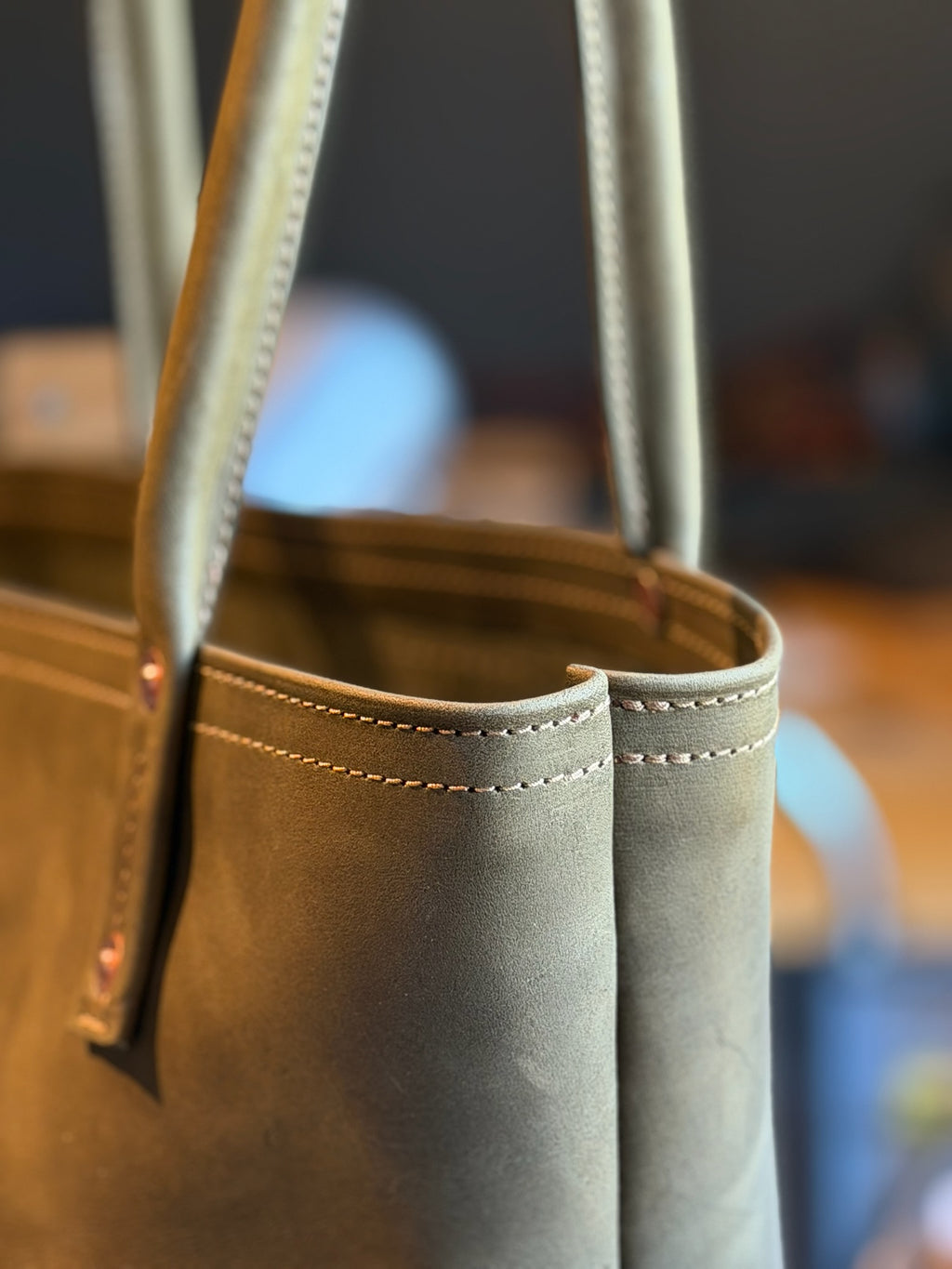 The Classic Tote Mini